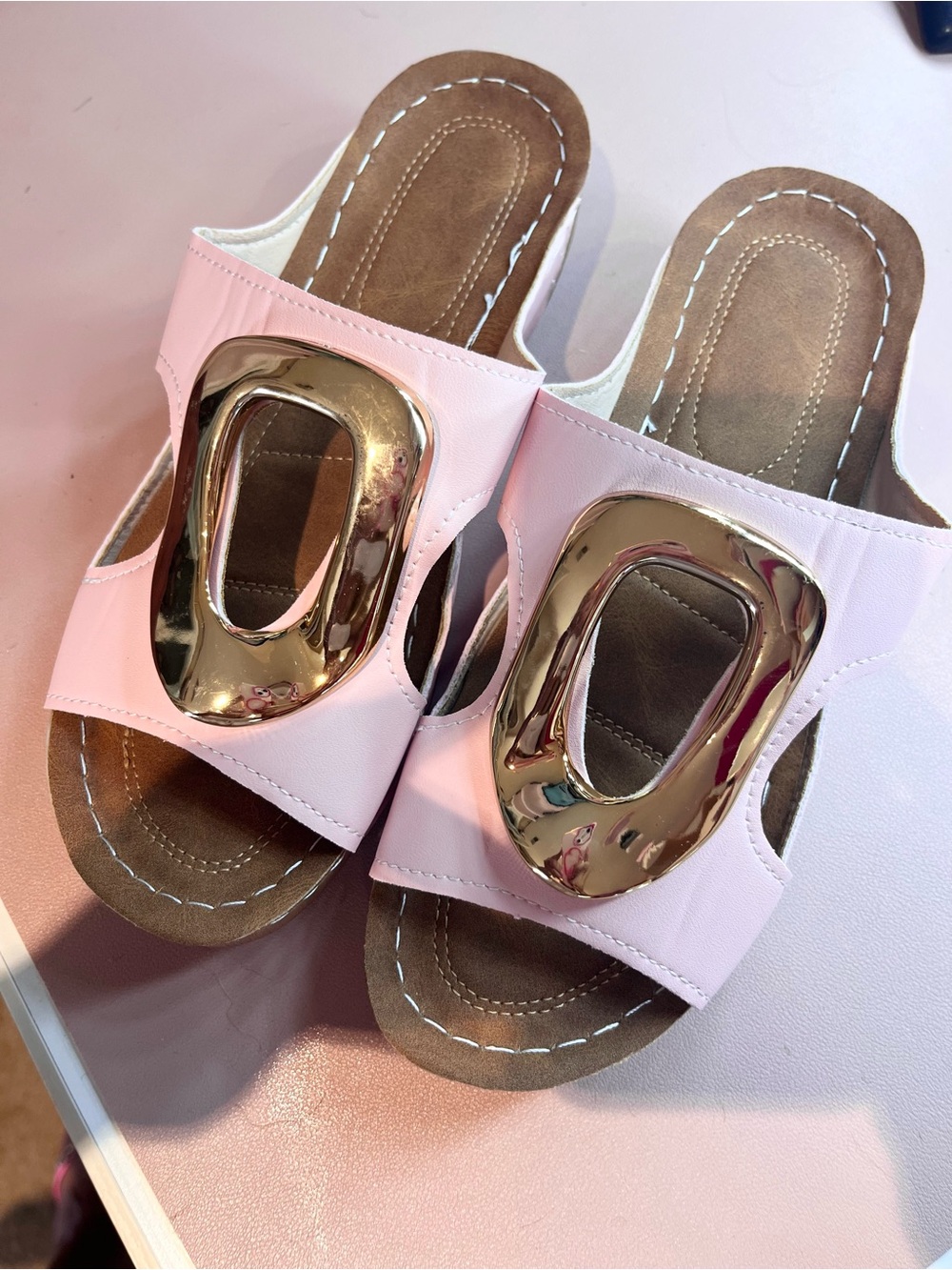 Source Unknown Pink Slide Mules with Gold Accent